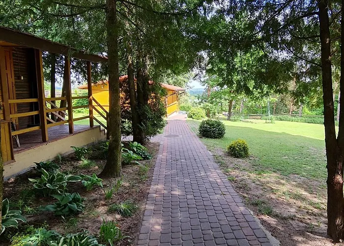 Osrodek Wypoczynkowy Zacisze Hotel Domki Letniskowe Noclegi * Solec nad Wisla