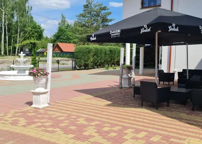 Hotel Osrodek Wypoczynkowy Zacisze Hotel Domki Letniskowe Noclegi *