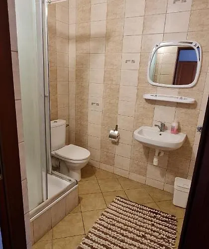 Hotel Osrodek Wypoczynkowy Zacisze Hotel Domki Letniskowe Noclegi *